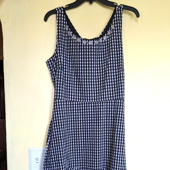 Chadwicks Dresses & Skirts - Chadwick's Checkered Sunflower Dress